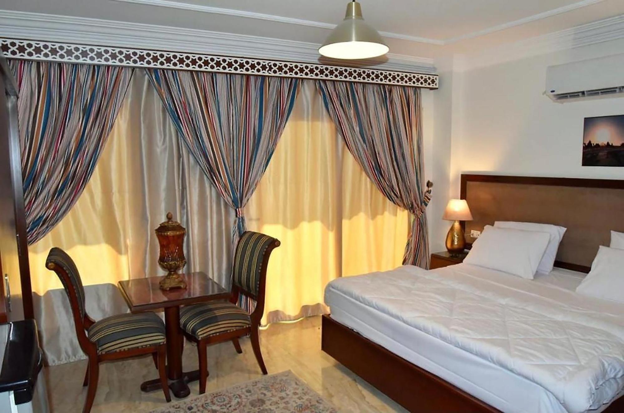El Aida Pyramids View Hotel Kafret el-Gabal Exterior photo